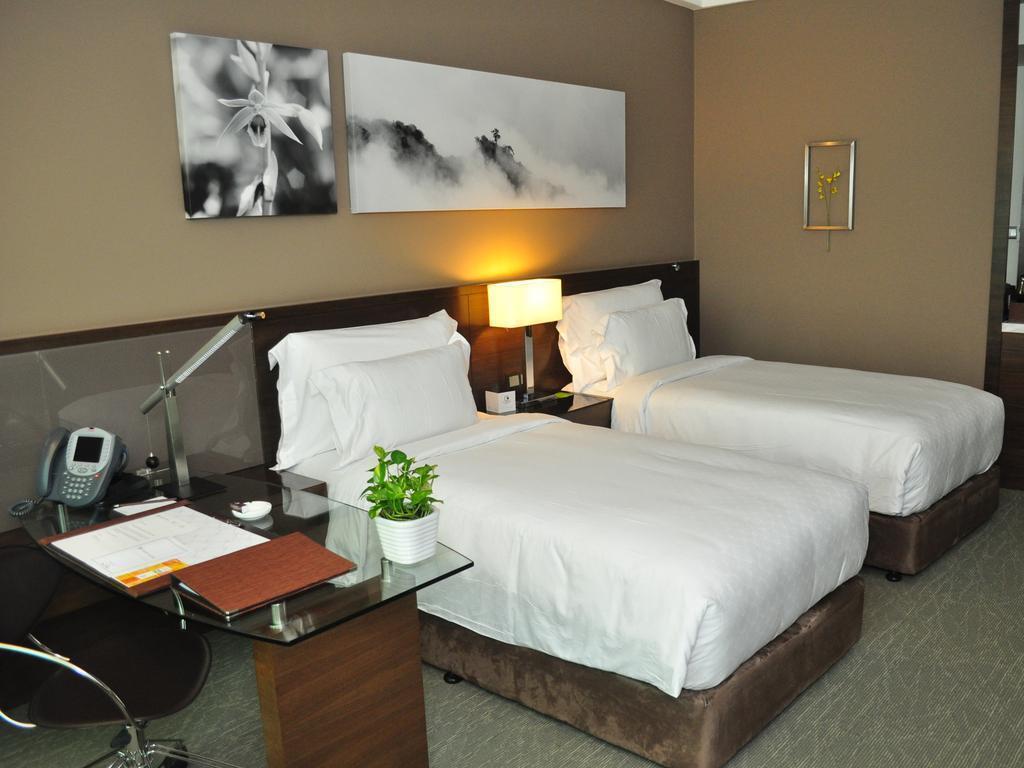 Gtower Hotel Куала-Лумпур Экстерьер фото A room at the hotel